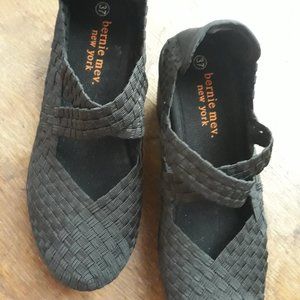 Bernie Mev size 37